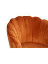 Fauteuil orange forme coquillage en velours