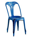 chaise décoré en métal bleu